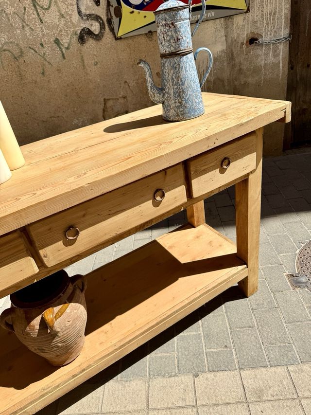 Banco carpintero antiguo. Mostrador. Restaurado