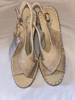 Sandalias cuña Hug & Clau beige 37