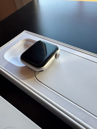 Apple Watch Series 6 Plata - No Enciende