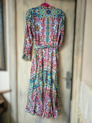 Vestido largo multicolor , la marca no es la que p