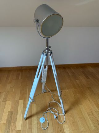 Lámpara trípode estilo estudio, ajustable