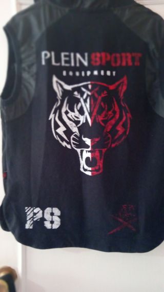 Chaleco Plein Sport negro c/ capucha