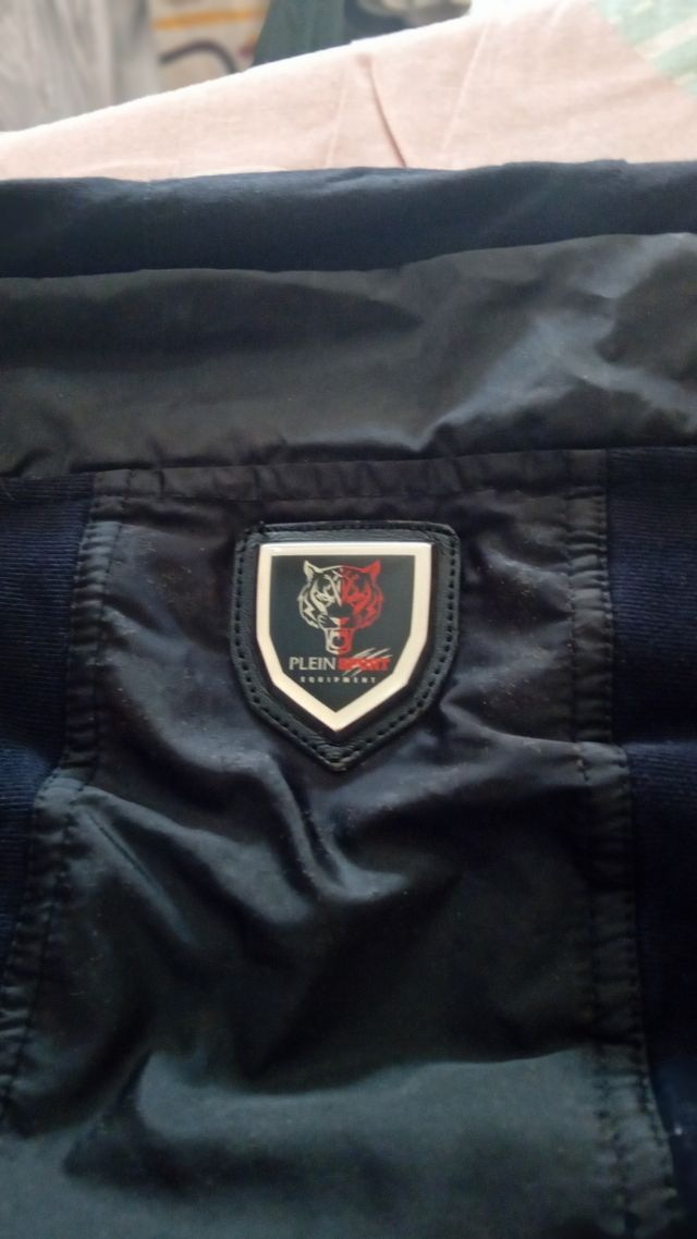 Chaleco Plein Sport negro c/ capucha