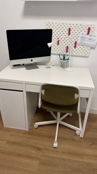 Mesa escritorio blanca + silla
