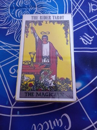 Tarot Rider Waite: El Mago