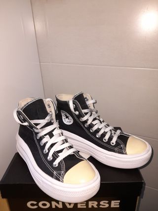 Converse Chuck Taylor All Star Move negras