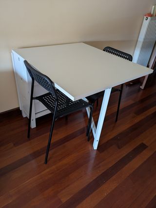 Mesa plegable blanca