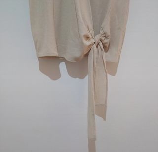 Blusa beige Mango - Nudo delantero
