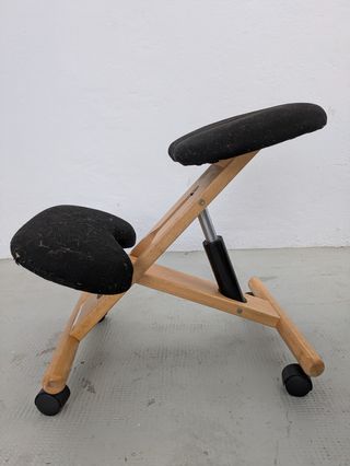 Silla ergonómica madera negra