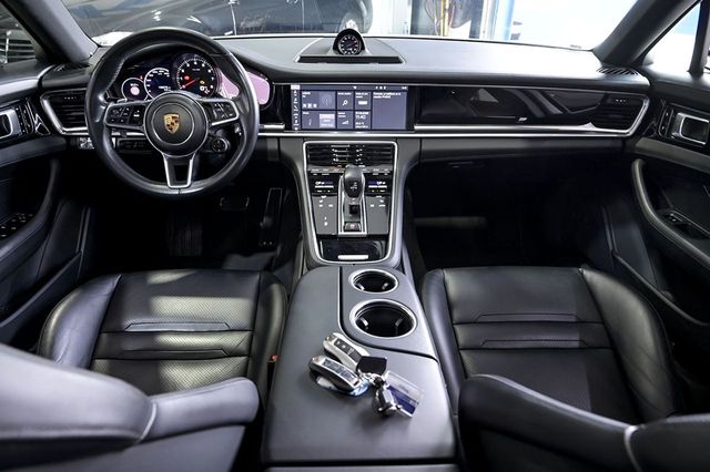 Porsche Panamera   4S 