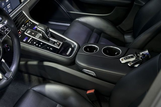 Porsche Panamera   4S 