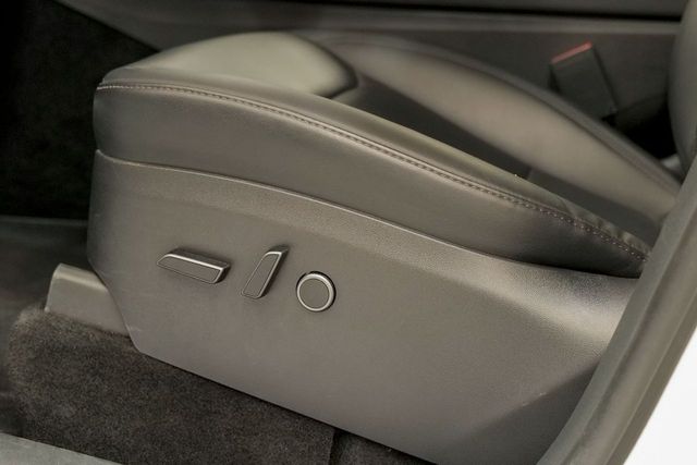 Tesla Model Y   Performance 4WD 