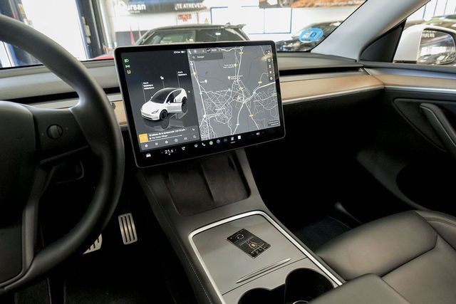 Tesla Model Y   Performance 4WD 