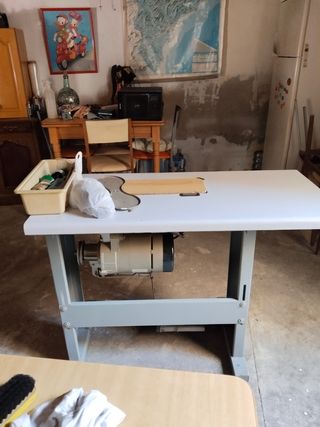 Máquina coser Mitsubishi DB-130GM