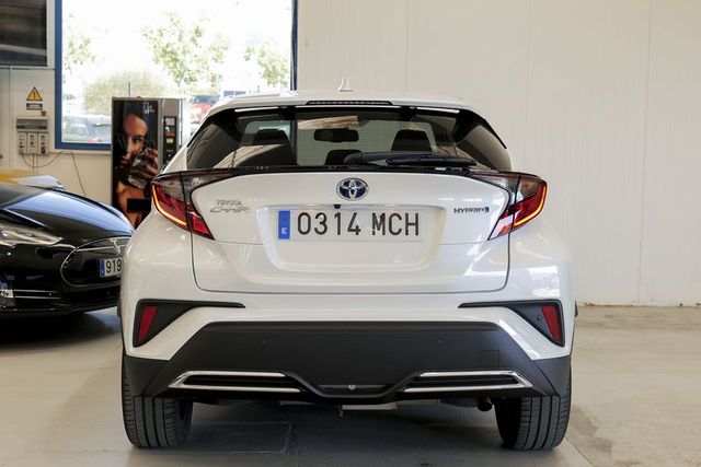 Toyota C-HR   2.0 180H Advance 