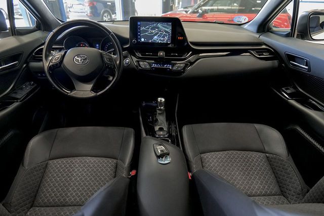 Toyota C-HR   2.0 180H Advance 