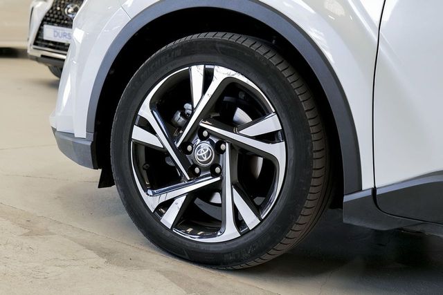 Toyota C-HR   2.0 180H Advance 