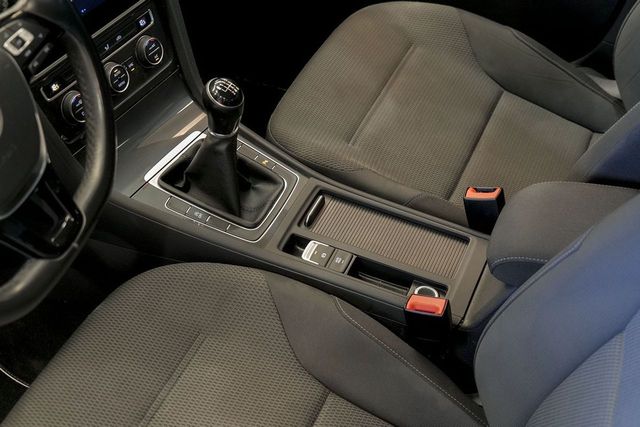 Volkswagen Golf   Advance 1.5 TSI EVO 96kW 130CV 