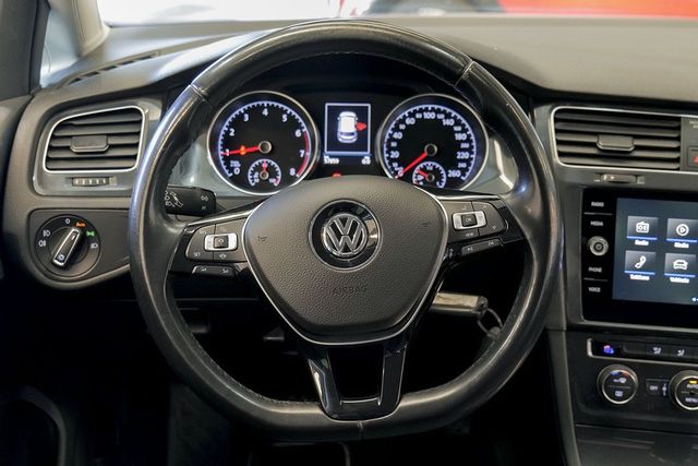 Volkswagen Golf   Advance 1.5 TSI EVO 96kW 130CV 