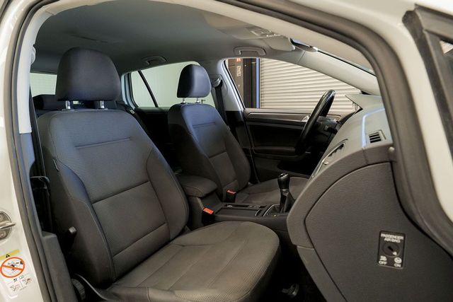 Volkswagen Golf   Advance 1.5 TSI EVO 96kW 130CV 