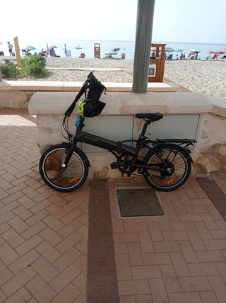 Bicicleta eléctrica plegable BTWIN