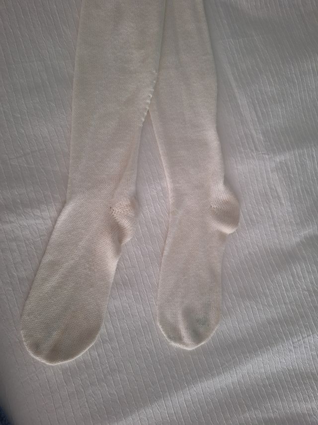 Medias blancas altas