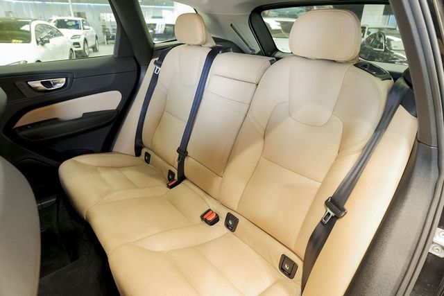 Volvo XC60   2.0 D4 Momentum Auto 