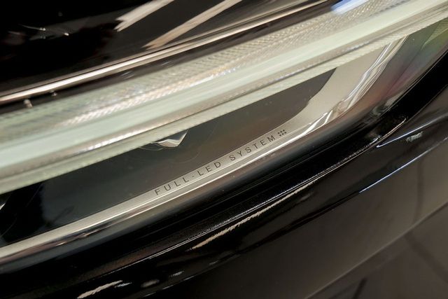 Volvo XC60   2.0 D4 Momentum Auto 