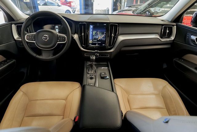 Volvo XC60   2.0 D4 Momentum Auto 