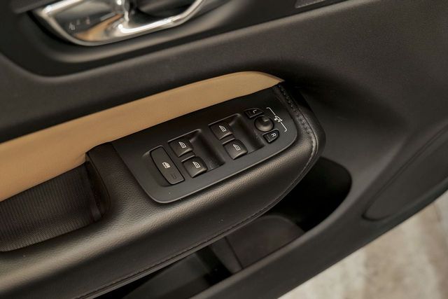 Volvo XC60   2.0 D4 Momentum Auto 