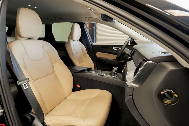 Volvo XC60   2.0 D4 Momentum Auto 