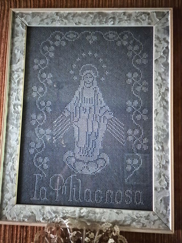 Madonna Miracolosa all'uncinetto Quadro