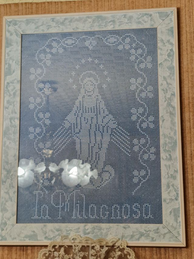 Madonna Miracolosa all'uncinetto Quadro