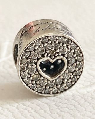 Charm Pandora ORIGINAL Corazon
Brillante Bola Amor