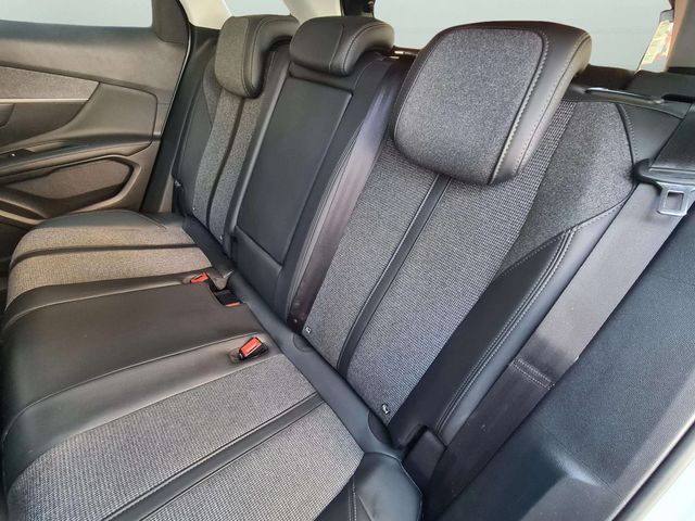 Peugeot 3008 1.2i 130cv. ALLURE