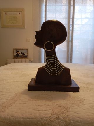 Busto Mujer Madera Decorativo tribal. 