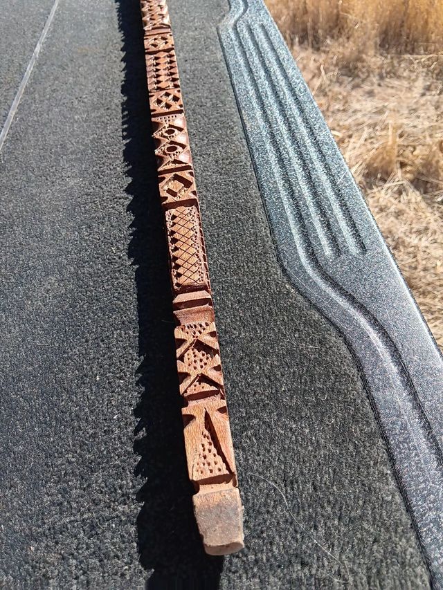 Bastón tallado a mano
