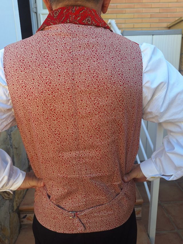 Chaleco rojo y dorado - Baturro