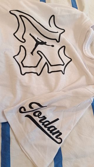 Camiseta Jordan 23 blanca talla 13-15 años