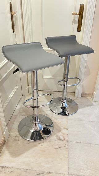 2 Taburetes giratorios elevables