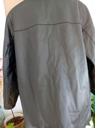 Abrigo piel negro 4XL (52-62)