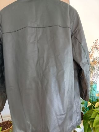 Abrigo piel negro 4XL (52-62)