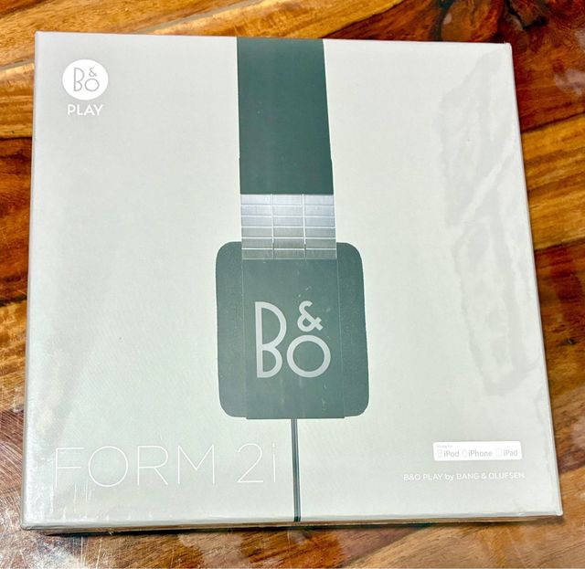 Cascos Bang & Olufsen Form 2i Precintados