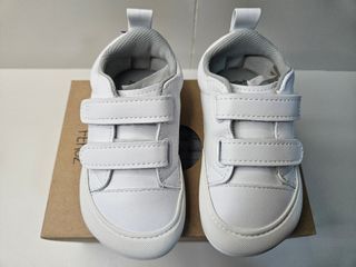 Zapatillas Feroz Morirá XL blancas
Sin usar