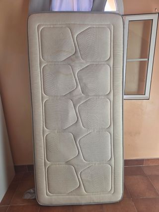 Colchón 90 cm. Buen estado