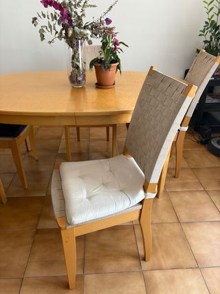Mesa comedor ovalada extensible  + 4 sillas