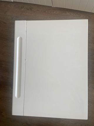 Escritorio infantil blanco y madera