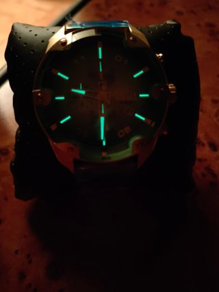 Reloj Diesel Spiked, dorado y verde