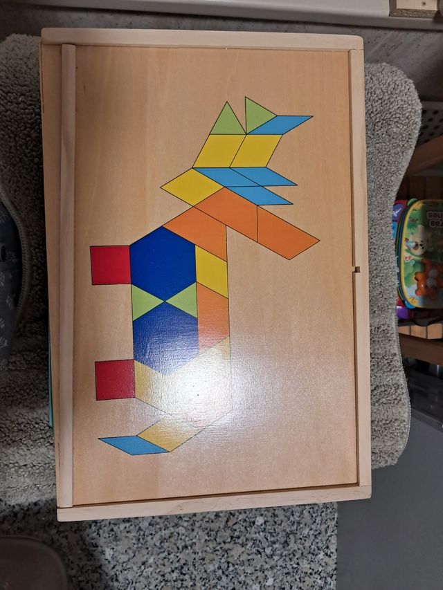 Rompecabezas de madera: figuras geométricas