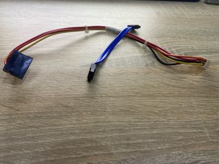 Cavi SATA U2837 e H9738